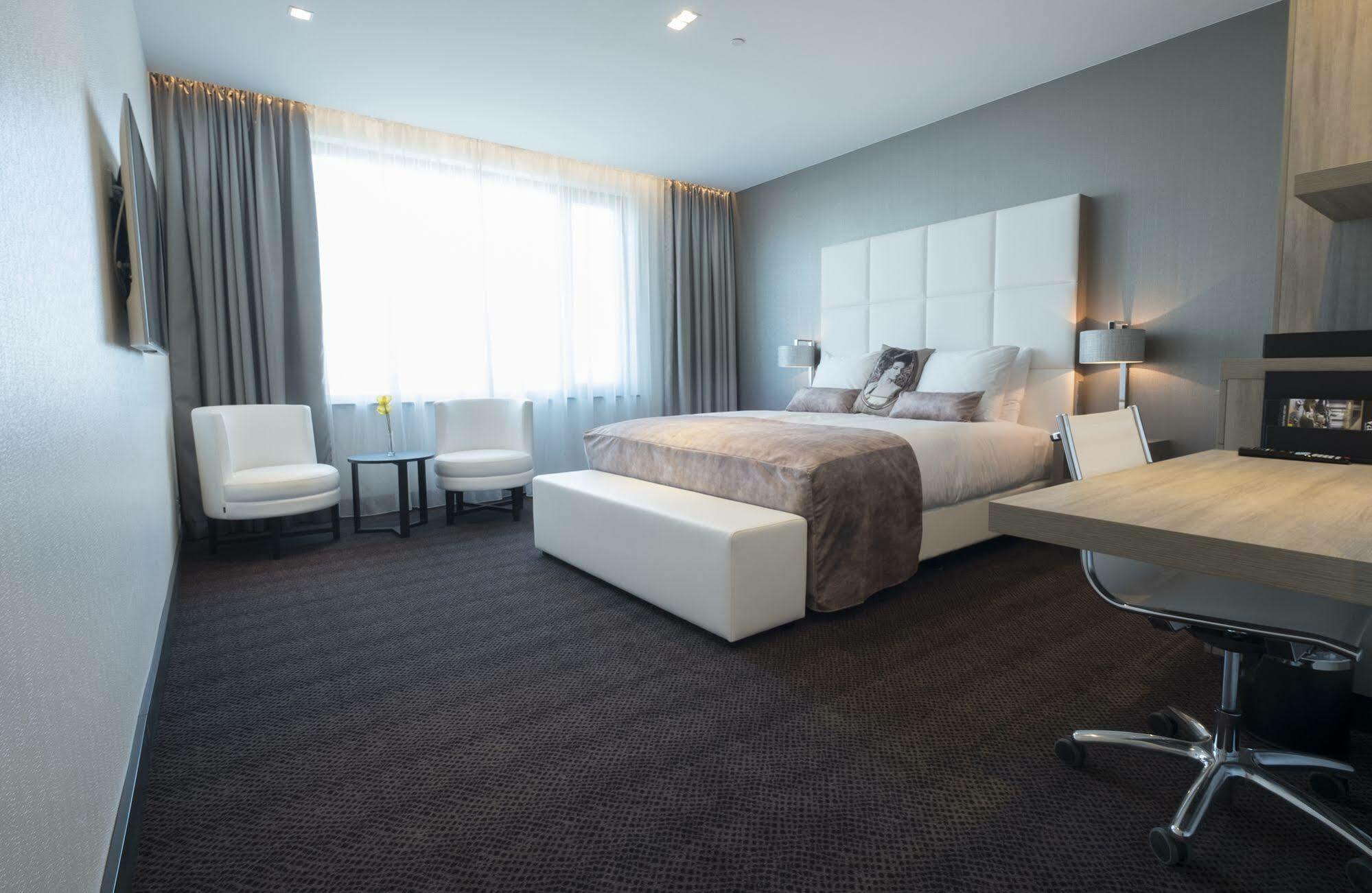 Hotel Der Valk 4*